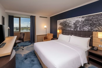 Twin Deluxe Room Rhine Wing River View