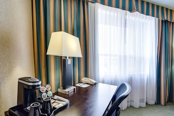 Standard Room, 1 King Bed
