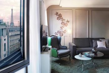 Junior Suite, 1 King Bed with Sofa bed, Tower