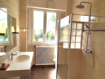 Executive Room, 1 Double Bed, Non Smoking (Larger Room)