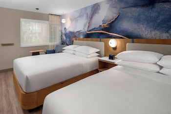Room, 2 Queen Beds, Ground Floor