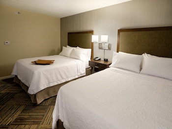 Room, 2 Queen Beds, Refrigerator