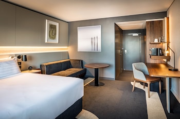 Premium Room, 1 King Bed