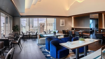 Premium Room, 1 King Bed, Club Lounge Access (High Floor)