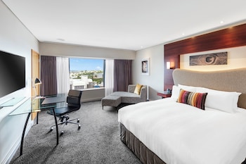 Standard Room, 1 King Bed, City View (High Floor)