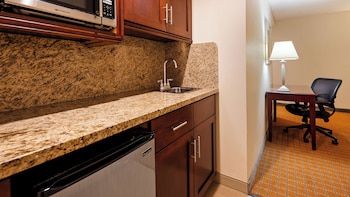 Standard Room, 1 King Bed, Non Smoking, Refrigerator & Microwave
