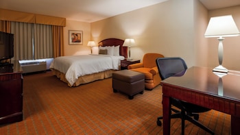 Standard Room, 1 King Bed, Non Smoking, Refrigerator & Microwave