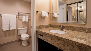 Standard Room, 2 Queen Beds, Non Smoking, Refrigerator
