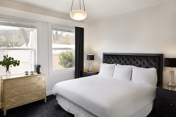 Deluxe Room, 1 King Bed