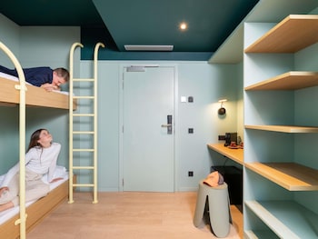 Family Room, Multiple Beds