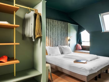 Family Room, Multiple Beds