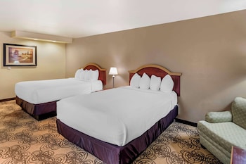 Standard Room, 2 Queen Beds, Non Smoking, Refrigerator & Microwave