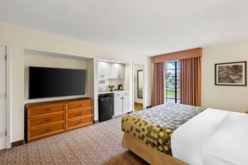Suite, 1 King Bed with Sofa bed, Non Smoking