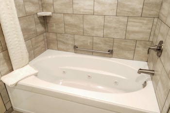 Suite, 1 King Bed, Non Smoking, Jetted Tub