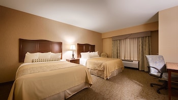 Suite, 2 Queen Beds, Non Smoking, Kitchenette (Sofabed is a double bed)