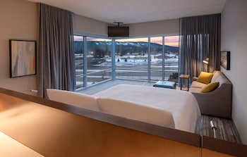 Premium Room, 1 King Bed