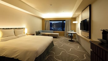 Deluxe Double Room, Non Smoking (28-33F, Skyview floor)