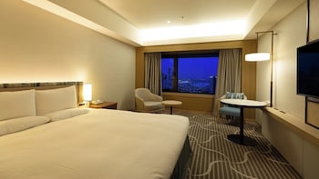 Standard Double Room, Non Smoking (28-33F, Skyview floor)