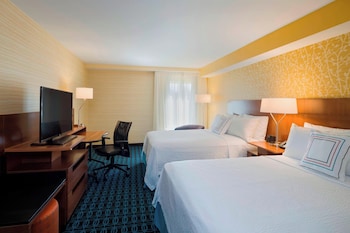Room, 2 Queen Beds, Courtyard View