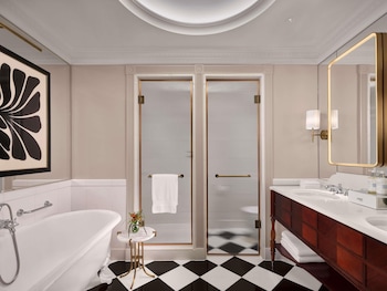 Grand Suite, 1 King Bed with Sofa bed, River View