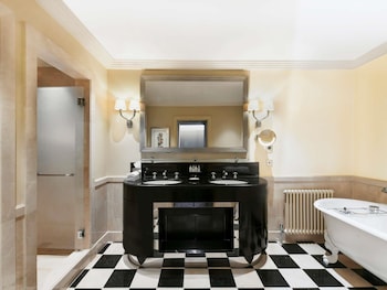 One bedroom Suite