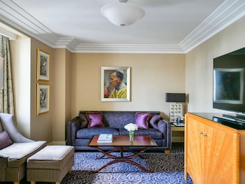One-bedroom Partial River View Suite