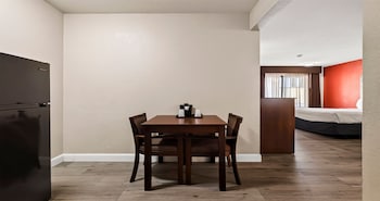 Standard Room, 2 Queen Beds, Non Smoking, Kitchenette