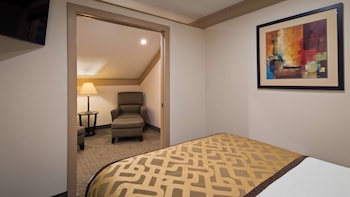 Family Suite, Multiple Beds, Non Smoking, Refrigerator & Microwave (with Sofabed)