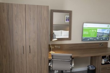 Standard Room, 1 King Bed