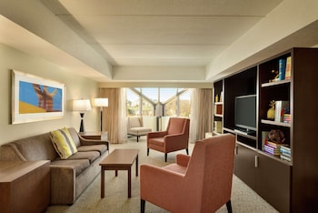 Suite, 1 King Bed, Non Smoking