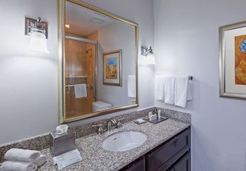 Room, 1 King Bed, City View, Corner (w/ Peloton Bike)