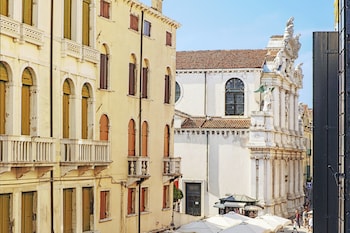 Serenissima Suite