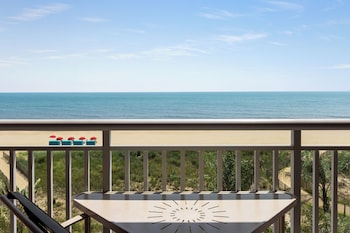 Suite, 2 Queen Beds, Oceanfront