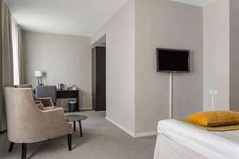 Deluxe Room, 2 Twin Beds, Non Smoking
