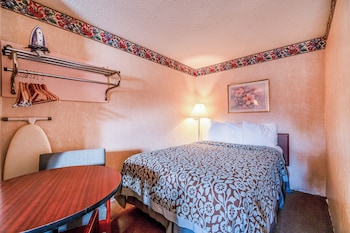 Room, Non Smoking (1 King Bed & 1 Full Bed)