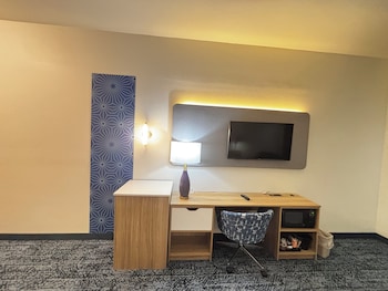 Room, 1 King Bed, Accessible, Non Smoking
