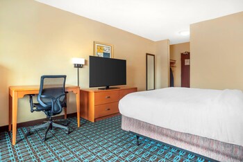 Room, 1 King Bed, Accessible, Non Smoking