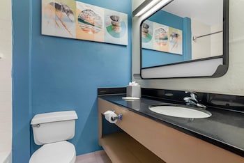 Suite, 1 King Bed, Non Smoking