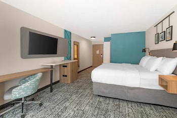 Suite, 1 King Bed, Non Smoking