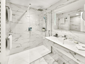 Fairmont Garden View, Twin double beds