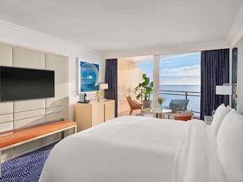 Suite, Terrace, Sea View (70sm)