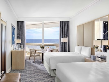 Signature sea view, Two double beds