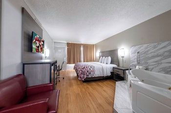 Deluxe Room, 1 King Bed, Jetted Tub (Smoke Free)