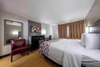 Superior Room, 1 King Bed, Accessible (Walk-In Shower, Smoke Free)