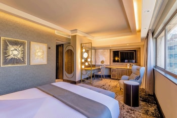 Sandton Towers Corner Deluxe Double Room