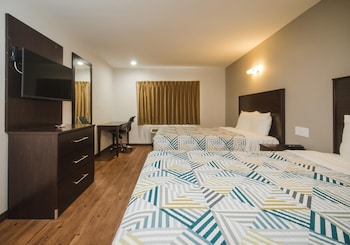 Standard Apartment, 2 Queen Beds, Non Smoking, Kitchen (Full Kitchen)