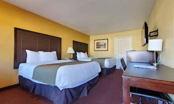 Room, 2 Queen Beds, Accessible, Non Smoking (Mobility Accessible)