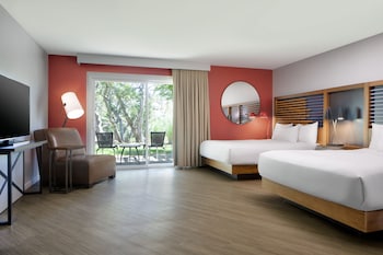 Room, 2 Queen Beds, Patio (Pet Friendly)