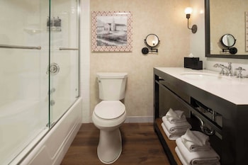Junior Suite, 1 King Bed with Sofa bed, Resort View