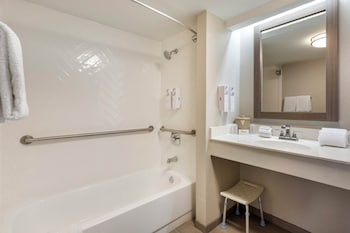 Superior Room, 1 King Bed, Accessible (Smoke Free)